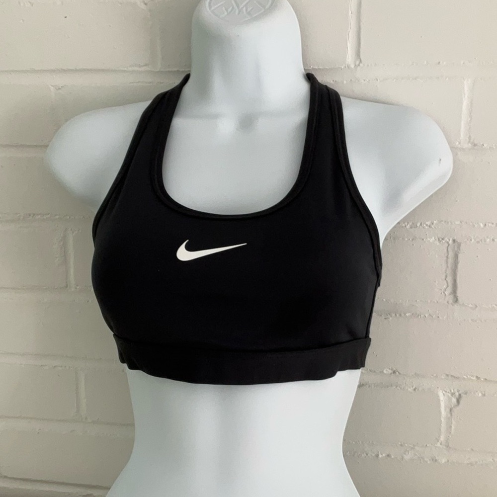 Girls, Teens, Womens Nike Black And White Sports Bra Size XS